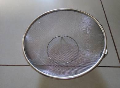 Kitchen strainer