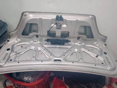 bonnet belakang waja dengan spoiler sekali