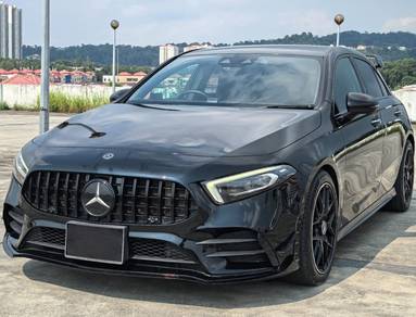 Mercedes Benz A180 180 AMG (CBU) in Bandar Puteri Puchong, SGR