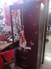 cloth almari