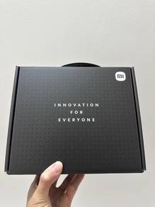 Xiaomi handphone holder, charger & earphone