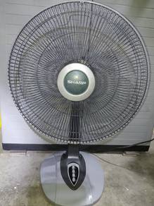 kipas meja 16"
