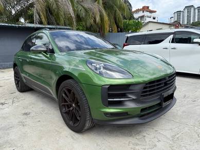Porsche Macan  in Old Klang Road, KUL