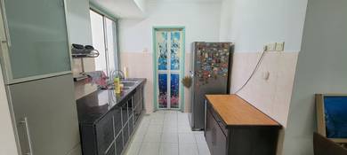 Apartment For Rent in Vista Pinggiran