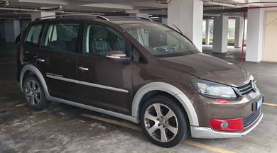 Volkswagen Cross Touran TSI in Bandar Utama, SGR