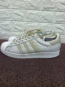 Uk9.5 Adidas Superstar Sneakers