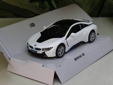 Kinsmart 1-36 Diecast Car Bmw i8 White Car