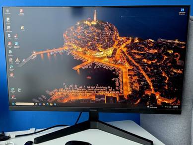 27" Samsung Essential Monitor (S3 S31C 27")