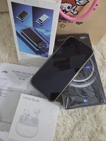 Vivo V70