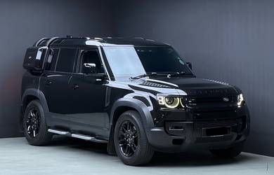 2021 Land Rover Defender 110 P300 SE