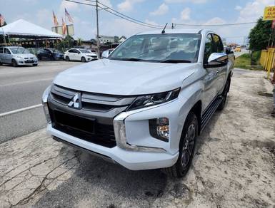 Mitsubishi Triton VGT PREMIUM in Kajang, SGR