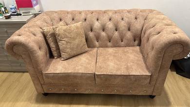 Sofa Chesterfield 2 & 3 seater untuk dijual