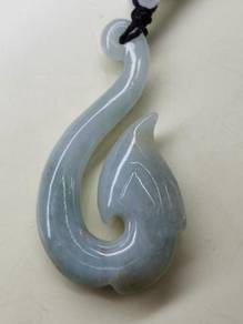Loket Giok Jadeite Burma Bentuk Mata Pancing