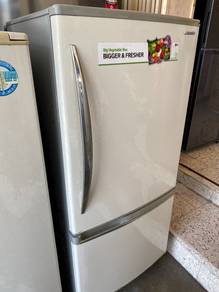 Panasonic 220L Refrigerator 6aP1n4 - terpakai
