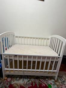 Baby Cot / Katil Bayi Kayu & Tilam