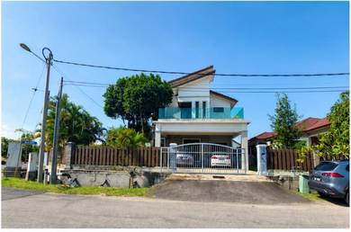 Bungalow House For Sale in Jasin,MLK