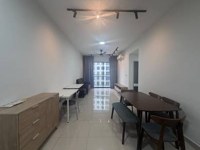 Condominium For Rent in Platinum Arena