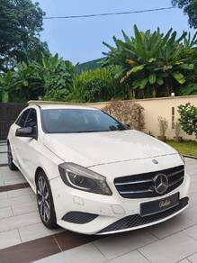Mercedes Benz A200 200 BlueEFCY (CBU) in Old Klang Road, KUL