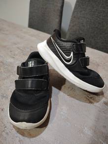 Nike Star Runner Shoes