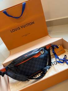 Louis Vuitton Race Discovery Bumbag