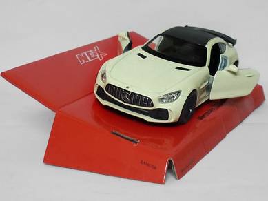Mercedes White AMG GT R Coupe w/ Carbon Fiber top