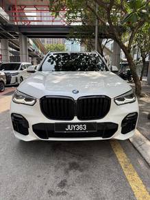 BMW X5 xDRIVE45e in Jalan Sultan Ismail, KUL