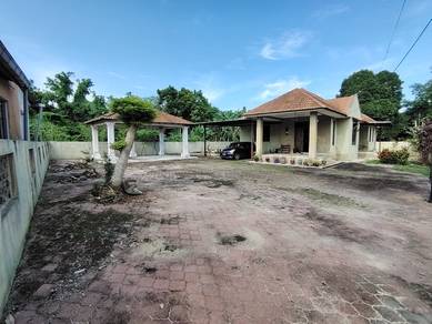 Bungalow House For Rent in Peringat,KTN