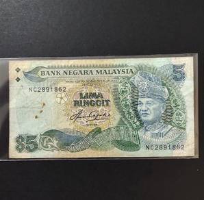 Malaysia Old Banknote 5th Series RM 5 Taha Signed