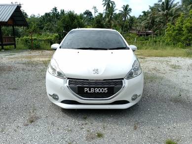 Peugeot 208 VTi ALLURE in Sik, KDH