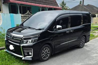Toyota Voxy X in Others, KUL