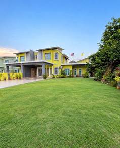 Semi-Detached House For Sale in Sikamat,NSN