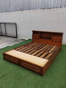 YE99AA Katil Kayu Klasik Queen Wooden Bed Frame