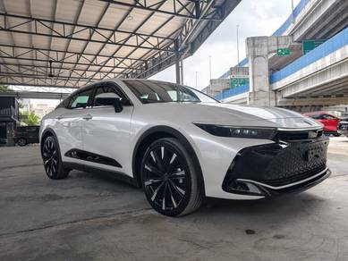 Toyota Crown CROSSOVER RS ADVANCED in Kayu Ara, SGR