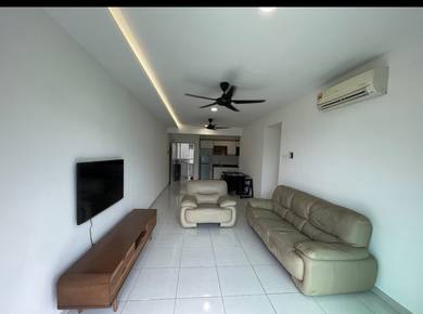 Condominium For Rent in Fairview Residence
