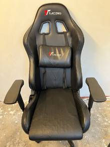 TTRacing Duo V3 Gaming Chair (Black)

