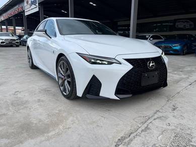 Lexus IS 300 F-SPORT in Kajang, SGR