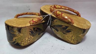 japanese traditional pokkuri geta tall wooden lacq