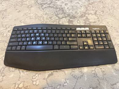 Logitech K850 Wireless Ergonomic Keyboard