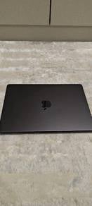 2026 MacBook Pro 14 inch Free Apple Mouse