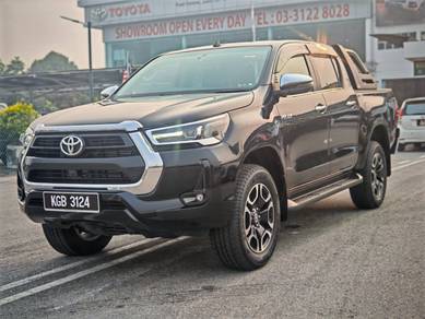 Toyota Hilux V in Telok Panglima Garang, SGR