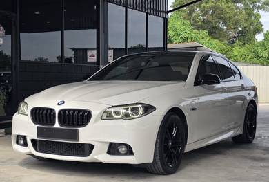 BMW 520i 20i M SPORT (CKD) in Cheras, SGR
