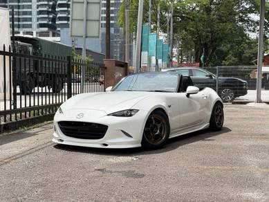 2022 Mazda Roadster S LEATHER PACKAGE