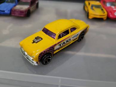 Hotwheels Taxi Shoe Box from HW City Works 5 pack