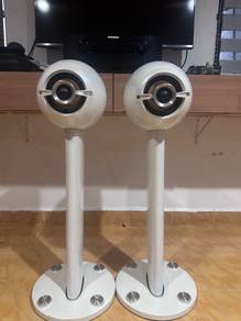 Speaker berdiri EBTB Pluto F speakers. Italian art