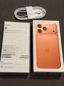 IPhone 17 Pro Max Cosmic Orange