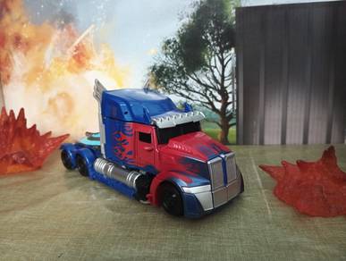 Transformers TLK Voyager Class Optimus Prime