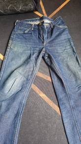 Jeans to letgo