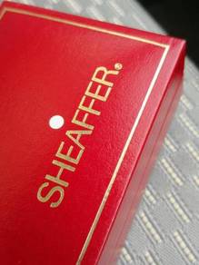 (B446) Pre Owned Red Sheaffer Pen Box