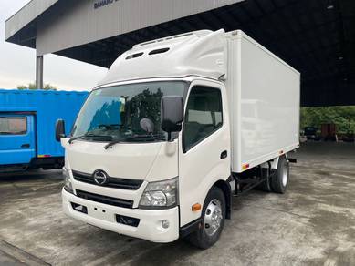 Hino 300 Rebuild Frozen Refrigerator box