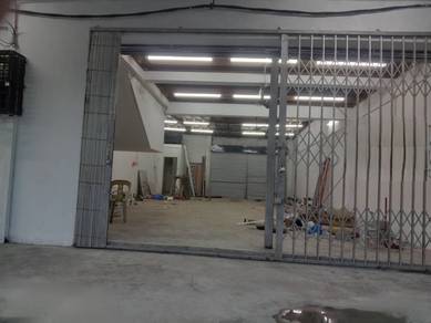 Warehouse / Factory For Sale in Bukit Beruntung,SGR